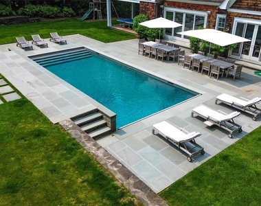 14 W Hills Court - Photo Thumbnail 1
