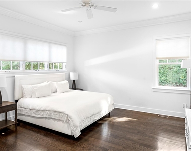 14 W Hills Court - Photo Thumbnail 12
