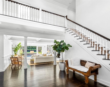 14 W Hills Court - Photo Thumbnail 4