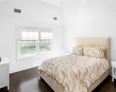 14 W Hills Court - Photo Thumbnail 14