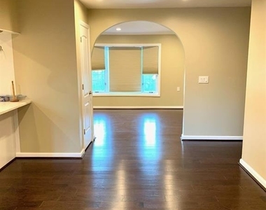 23 Ginny Lane - Photo Thumbnail 9