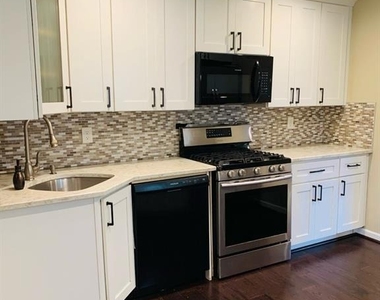 23 Ginny Lane - Photo Thumbnail 4