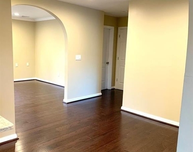 23 Ginny Lane - Photo Thumbnail 17