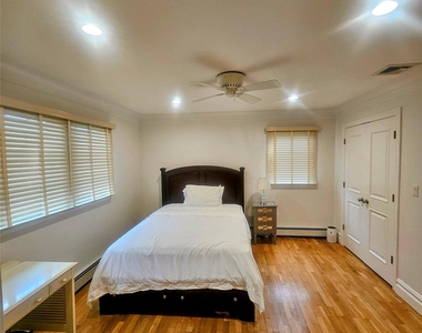 10 Foxwood Lane - Photo Thumbnail 6