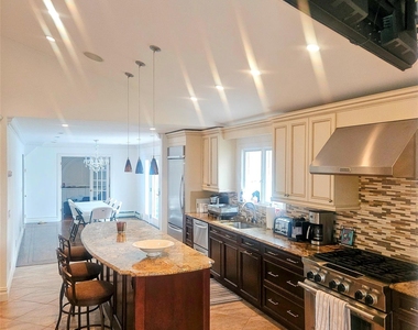 10 Foxwood Lane - Photo Thumbnail 3