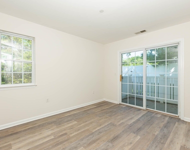 101 Flurry Lane - Photo Thumbnail 7
