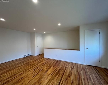 56 Sintsink Drive E - Photo Thumbnail 4