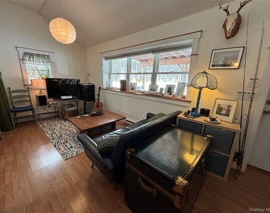 273 South Road - Photo Thumbnail 6