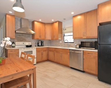 43 Flagstone Lane - Photo Thumbnail 9