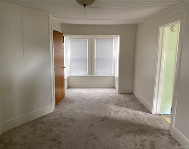 31 Liberty Street - Photo Thumbnail 3