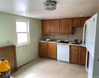 31 Liberty Street - Photo Thumbnail 5