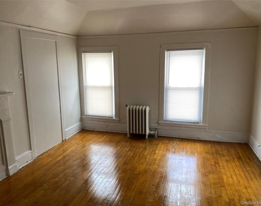 31 Liberty Street - Photo Thumbnail 8