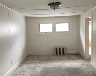 31 Liberty Street - Photo Thumbnail 2
