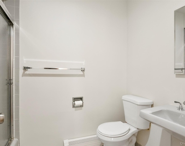 545 Stanley Avenue - Photo Thumbnail 12