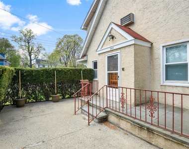 545 Stanley Avenue - Photo Thumbnail 1