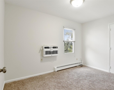545 Stanley Avenue - Photo Thumbnail 11