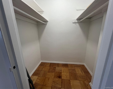 30 Lake Street - Photo Thumbnail 25