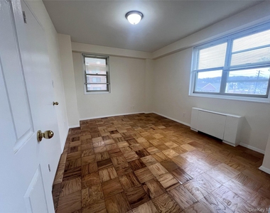30 Lake Street - Photo Thumbnail 20