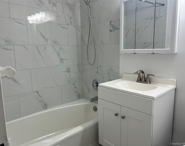 30 Lake Street - Photo Thumbnail 15