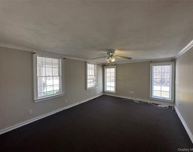 496 North Country Road - Photo Thumbnail 5