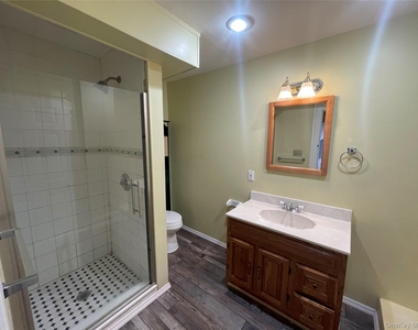496 North Country Road - Photo Thumbnail 10
