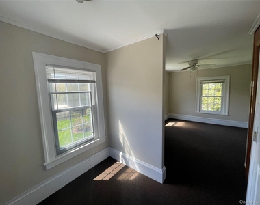 496 North Country Road - Photo Thumbnail 9