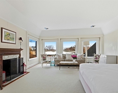 74 Peacock Lane - Photo Thumbnail 16