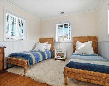 74 Peacock Lane - Photo Thumbnail 14