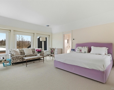 74 Peacock Lane - Photo Thumbnail 17