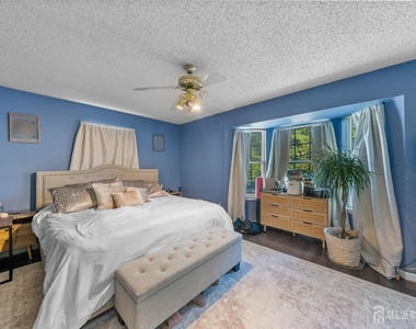 9 Ruby Court - Photo Thumbnail 3