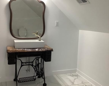 4748 Dickerson - Photo Thumbnail 10