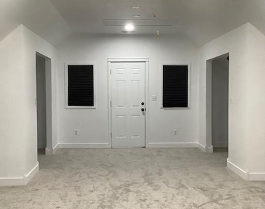 4748 Dickerson - Photo Thumbnail 9