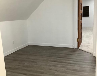 4748 Dickerson - Photo Thumbnail 8