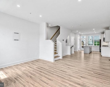 11236 Bunsen Street - Photo Thumbnail 21