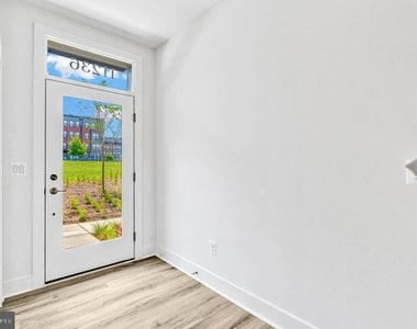 11236 Bunsen Street - Photo Thumbnail 4