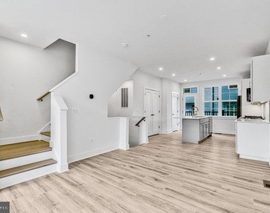 11236 Bunsen Street - Photo Thumbnail 19