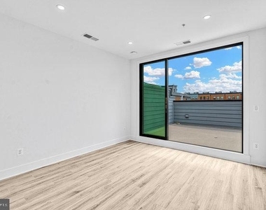 11236 Bunsen Street - Photo Thumbnail 50
