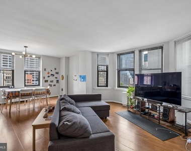 135 S 19th Street - Photo Thumbnail 6
