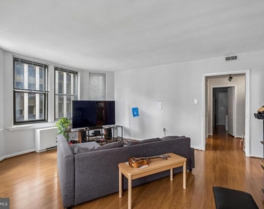 135 S 19th Street - Photo Thumbnail 7
