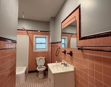 1208 Mifflin Street - Photo Thumbnail 8