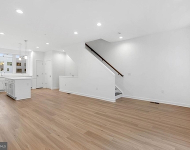 3000 Schirra Lane - Photo Thumbnail 16