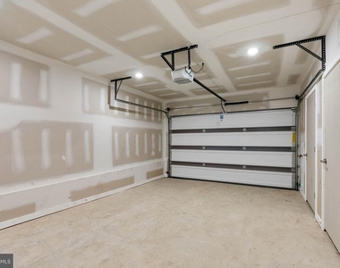 3000 Schirra Lane - Photo Thumbnail 14