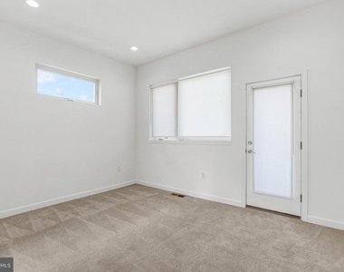 3000 Schirra Lane - Photo Thumbnail 17