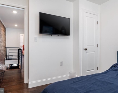 1540 N Hollywood Street - Photo Thumbnail 13