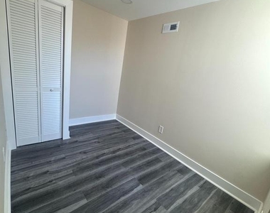 459 E High Street - Photo Thumbnail 10