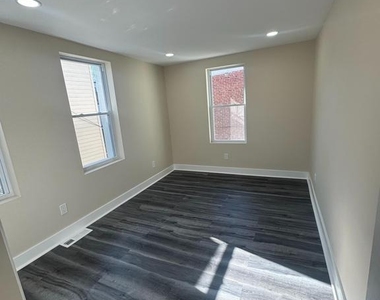 459 E High Street - Photo Thumbnail 7