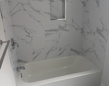 112 E Huntingdon Street - Photo Thumbnail 10
