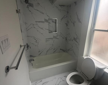 112 E Huntingdon Street - Photo Thumbnail 9