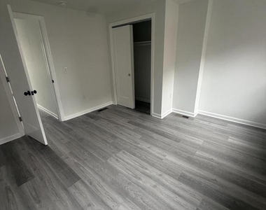 112 E Huntingdon Street - Photo Thumbnail 4