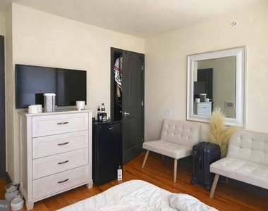 1829 N Bouvier Street - Photo Thumbnail 5